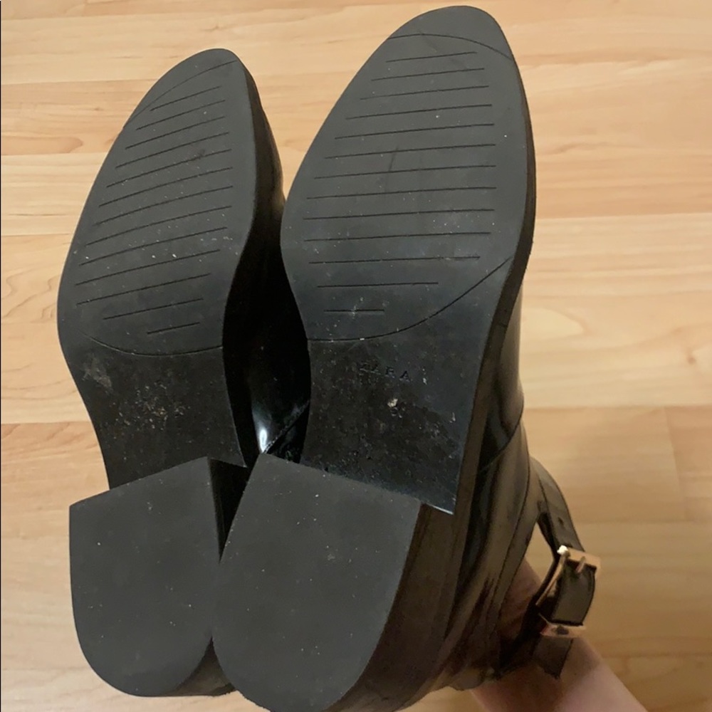 Shoes - Picture 5 of 7